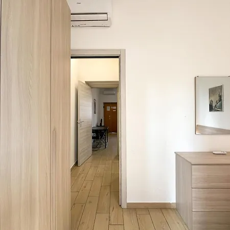 Along The Canal Smart Flat Naviglio - 4 People Corsico Exterior foto