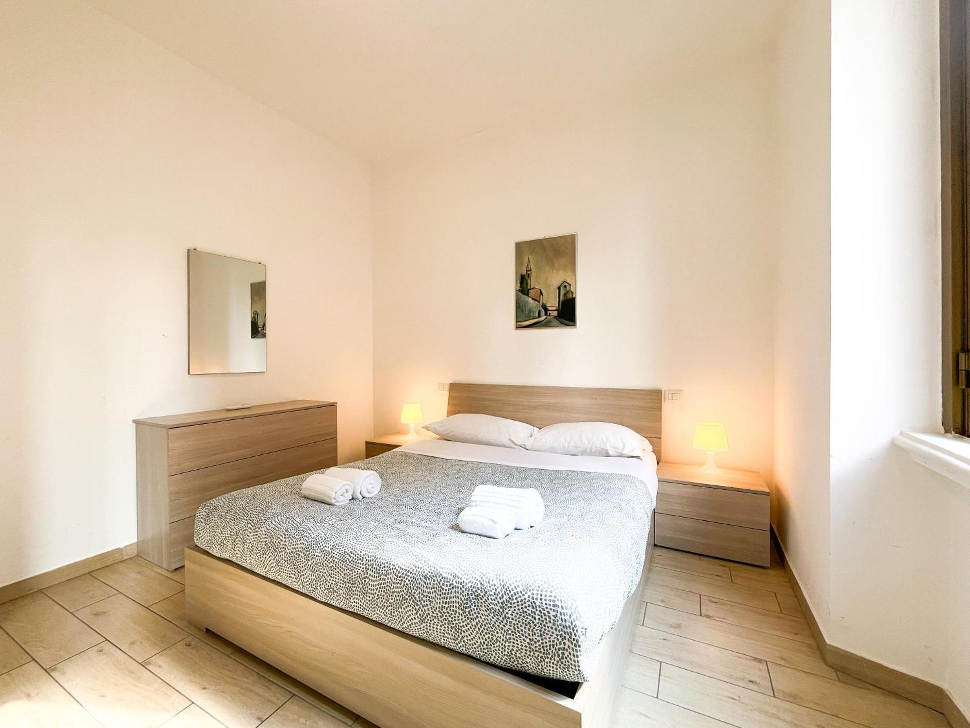Along The Canal Smart Flat Naviglio - 4 People Apartment *