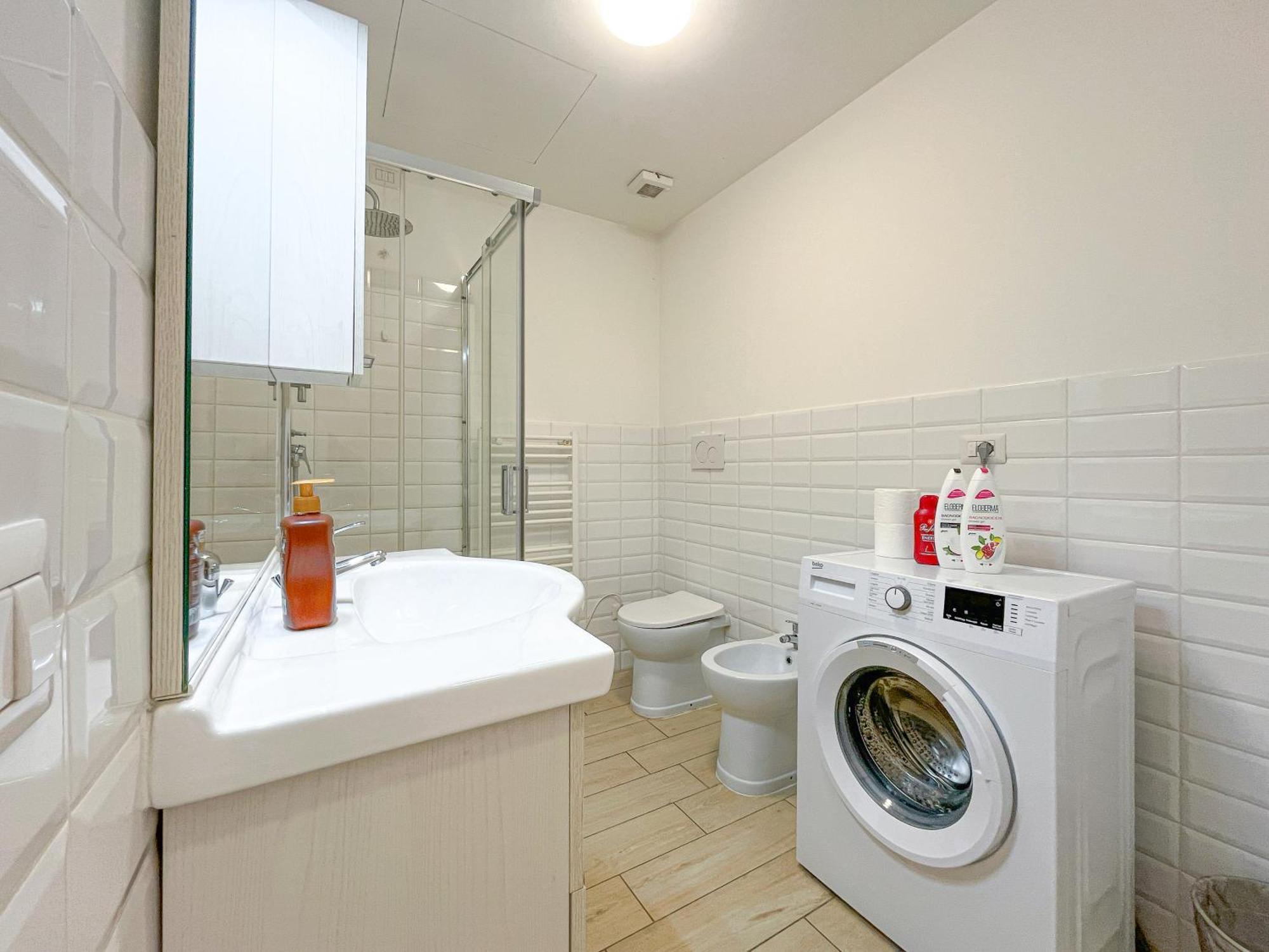 Apartment Along The Canal Smart Flat Naviglio - 4 People Corsico